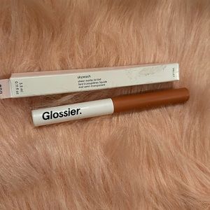 Glossier sky wash eye lid tint